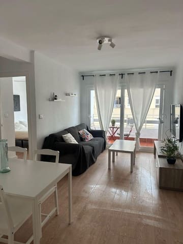 3 soverom Leilighet til leie i Torre del Mar, Vélez-Málaga - € 900 (Ref: 9429101)