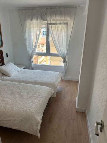 3 soverom Leilighet til leie i Torre del Mar, Vélez-Málaga - € 900 (Ref: 9429101)