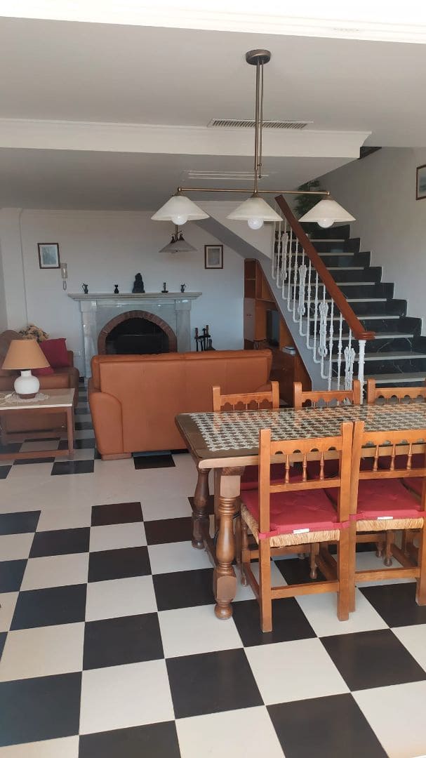 4 soverom Villa til leie i Nerja med svømmebasseng - € 1 800 (Ref: 9431926)