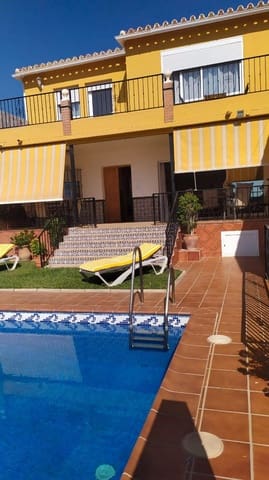 4 soverom Villa til leie i Avda Pescia - Ctra de Frigiliana, Nerja med svømmebasseng - € 1 800 (Ref: 9431926)