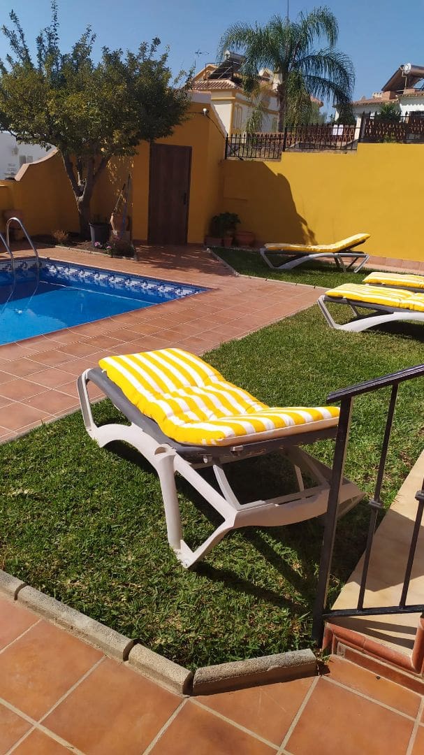 4 soverom Villa til leie i Nerja med svømmebasseng - € 1 800 (Ref: 9431926)