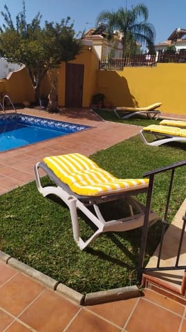 4 soverom Villa til leie i Avda Pescia - Ctra de Frigiliana, Nerja med svømmebasseng - € 1 800 (Ref: 9431926)