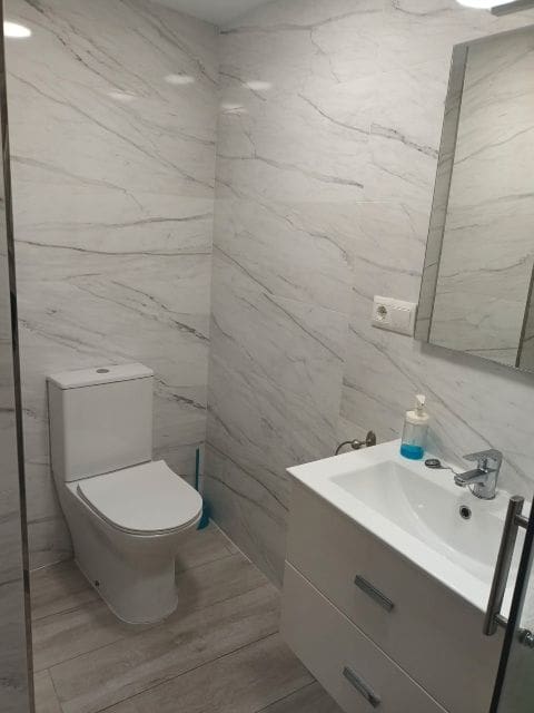 Erhverv til leje i Nerja - € 900 (Ref: 9444816)