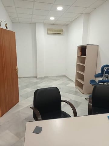 Komercyjne do wynajęcia w Centro, Nerja - 900 € (Ref: 9444816)