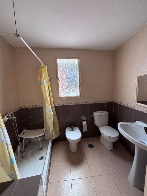 4 slaapkamer Huis te koop in Almunecar - € 168.000 (Ref: 9450132)