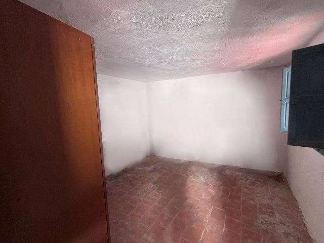 4 slaapkamer Huis te koop in Almunecar - € 168.000 (Ref: 9450132)