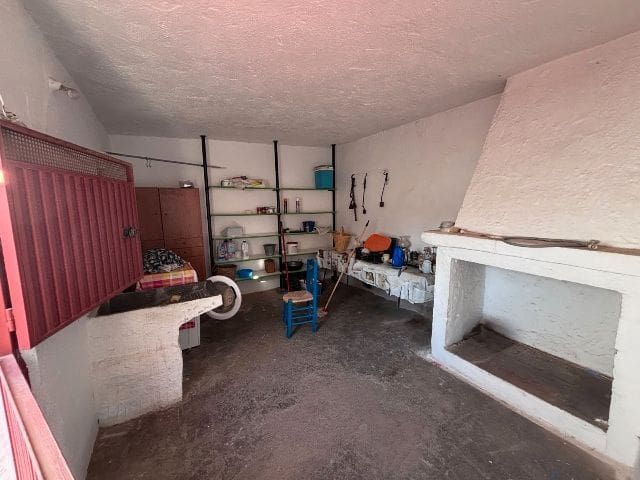 4 slaapkamer Huis te koop in Almunecar - € 168.000 (Ref: 9450132)