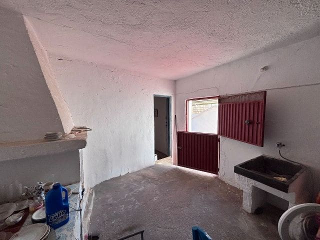 4 slaapkamer Huis te koop in Almunecar - € 168.000 (Ref: 9450132)