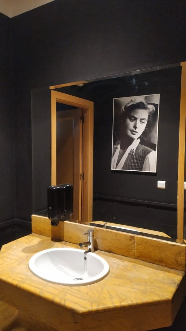 Commerciale da affittare in Nerja - 1.800 € (Rif: 9453594)