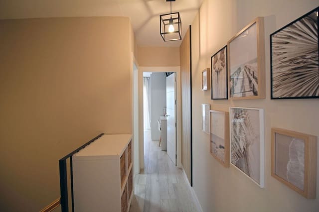 Casa de 2 habitaciones en Avda Pescia - Ctra de Frigiliana, Nerja en venta con piscina garaje - 295.000 € (Ref: 9482239)