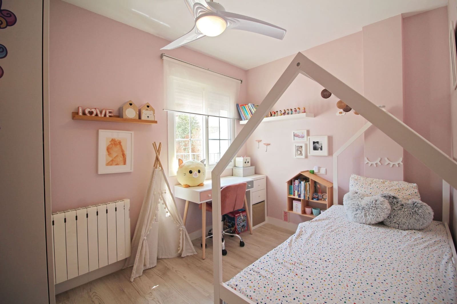 2 bedroom Townhouse for sale in Nerja with pool garage - € 295,000 (Ref: 9482239)