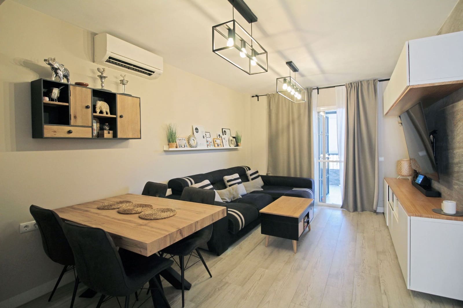 2 bedroom Townhouse for sale in Nerja with pool garage - € 295,000 (Ref: 9482239)