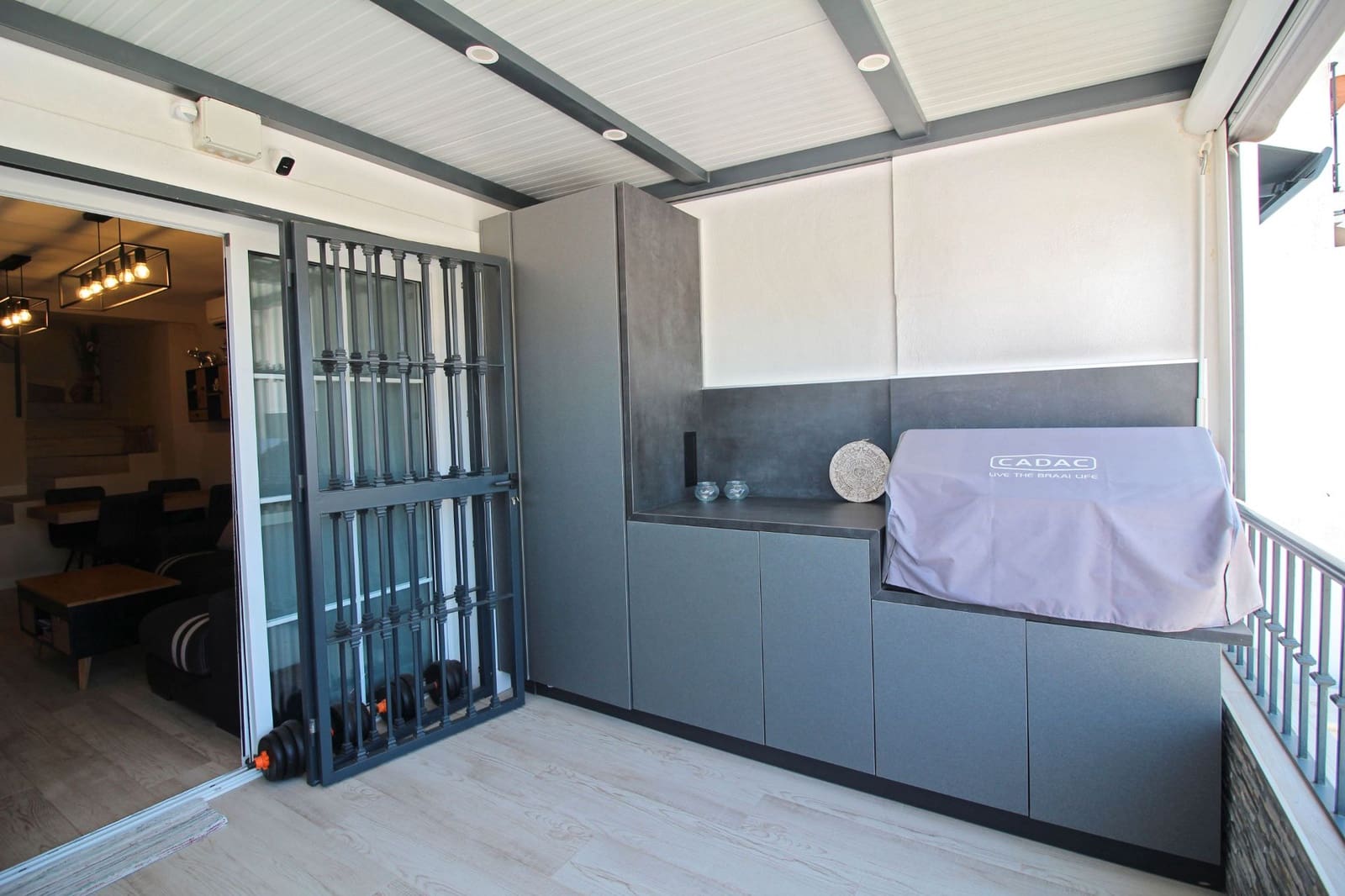 2 bedroom Townhouse for sale in Nerja with pool garage - € 295,000 (Ref: 9482239)