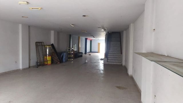 Kaupallinen myytävänä paikassa Avda Pescia - Ctra de Frigiliana, Nerja - 1 500 000 € (Ref: 9489846)