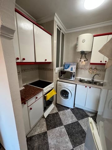 1 makuuhuone Asunto vuokrattavana paikassa Centro, Nerja mukana uima-altaan - 850 € (Ref: 9492684)