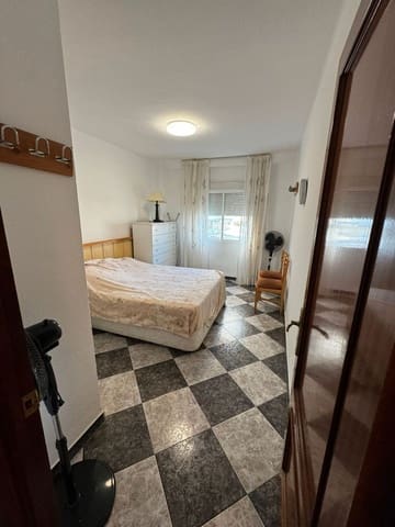 1 makuuhuone Asunto vuokrattavana paikassa Centro, Nerja mukana uima-altaan - 850 € (Ref: 9492684)