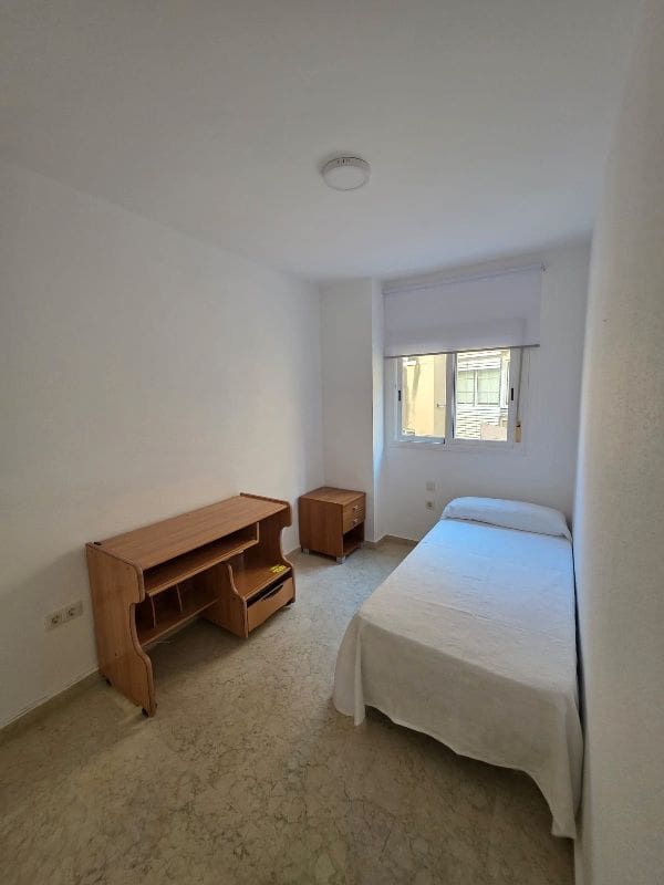 3 makuuhuone Asunto vuokrattavana paikassa Nerja - 1 000 € (Ref: 9496354)