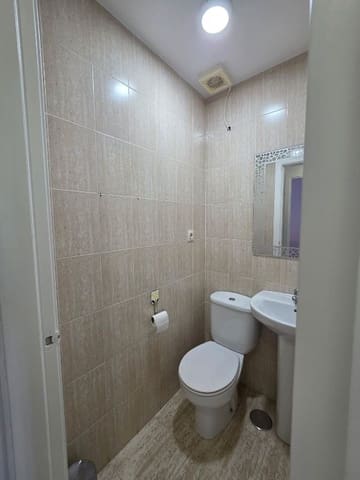 3 makuuhuone Asunto vuokrattavana paikassa Centro, Nerja - 1 000 € (Ref: 9496354)