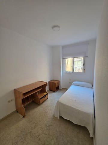 3 makuuhuone Asunto vuokrattavana paikassa Centro, Nerja - 1 000 € (Ref: 9496354)