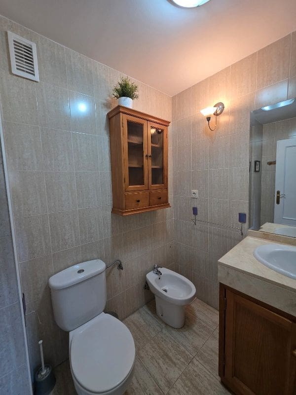 3 makuuhuone Asunto vuokrattavana paikassa Nerja - 1 000 € (Ref: 9496354)