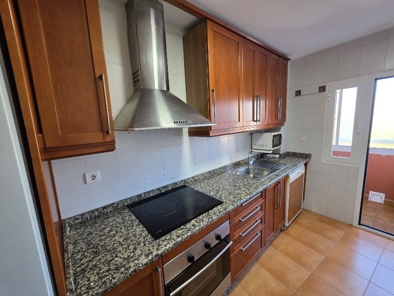 3 makuuhuone Asunto vuokrattavana paikassa Nerja - 1 000 € (Ref: 9496354)