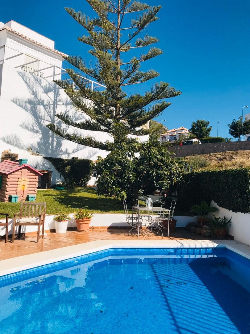 5 soverom Villa til leie i Nerja med svømmebasseng garasje - € 2 000 (Ref: 9503592)