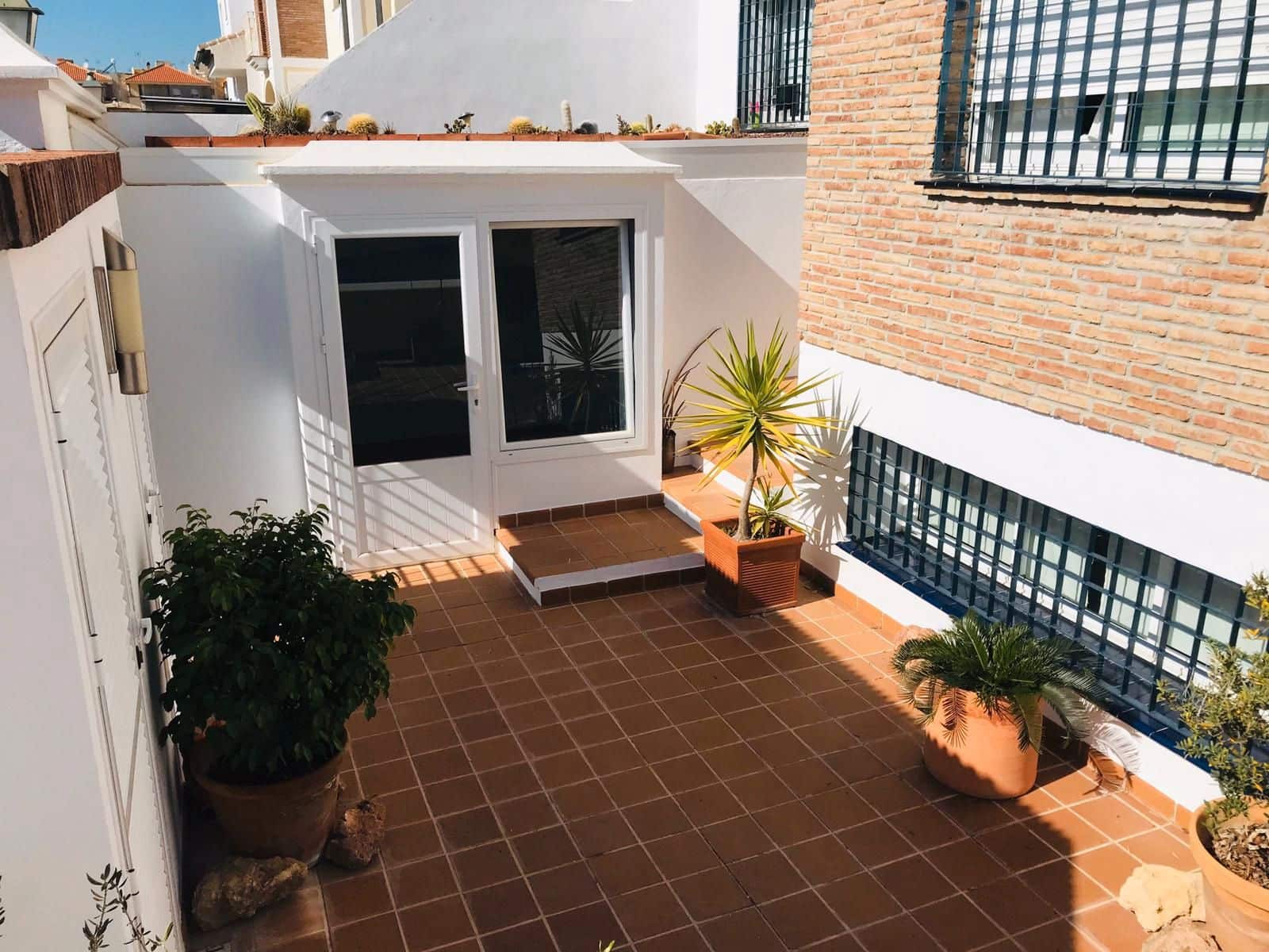 5 soverom Villa til leie i Nerja med svømmebasseng garasje - € 2 000 (Ref: 9503592)