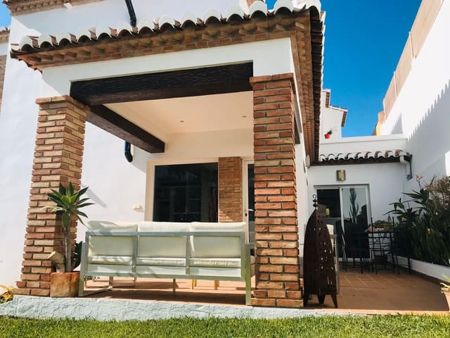 5 soverom Villa til leie i Almijara, Nerja med svømmebasseng garasje - € 2 000 (Ref: 9503592)