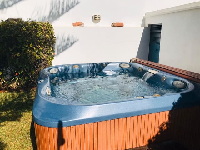 5 soverom Villa til leie i Almijara, Nerja med svømmebasseng garasje - € 2 000 (Ref: 9503592)