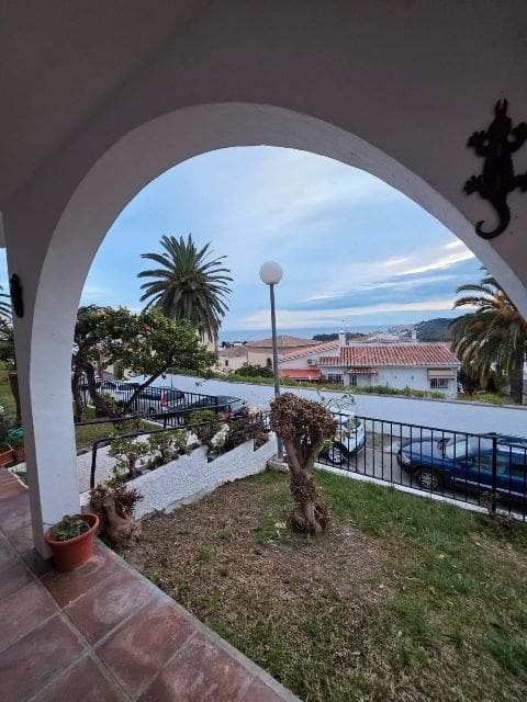 2 sovrum Radhus till salu i Nerja med pool - 295 000 € (Ref: 9516303)