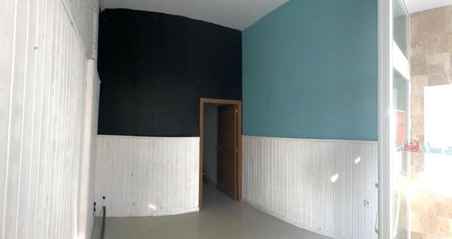 Erhverv til salg i Torre del Mar, Vélez-Málaga - € 160.000 (Ref: 9530926)