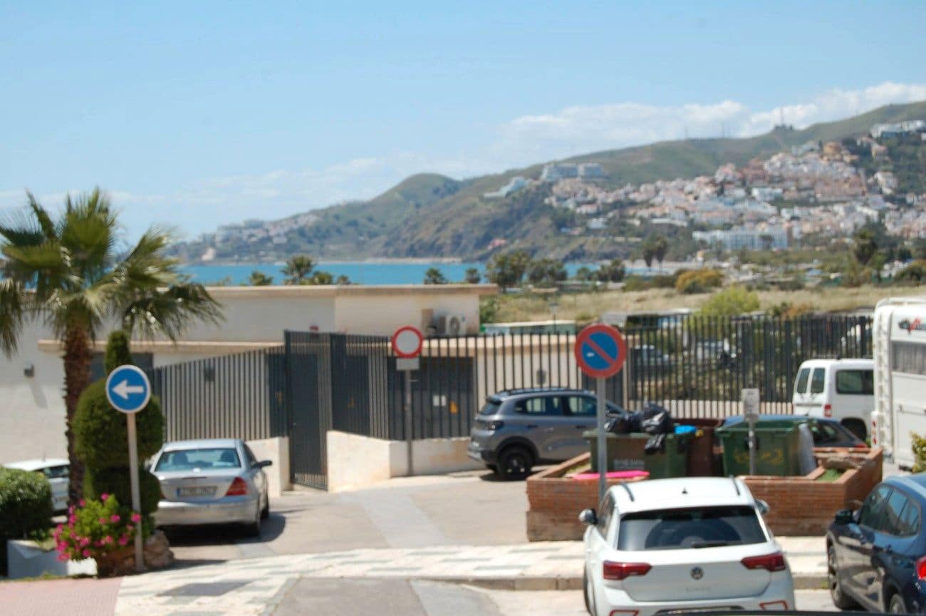 Apartamento Playa de 2 habitaciones en Nerja en venta - 265.000 € (Ref: 9552417)