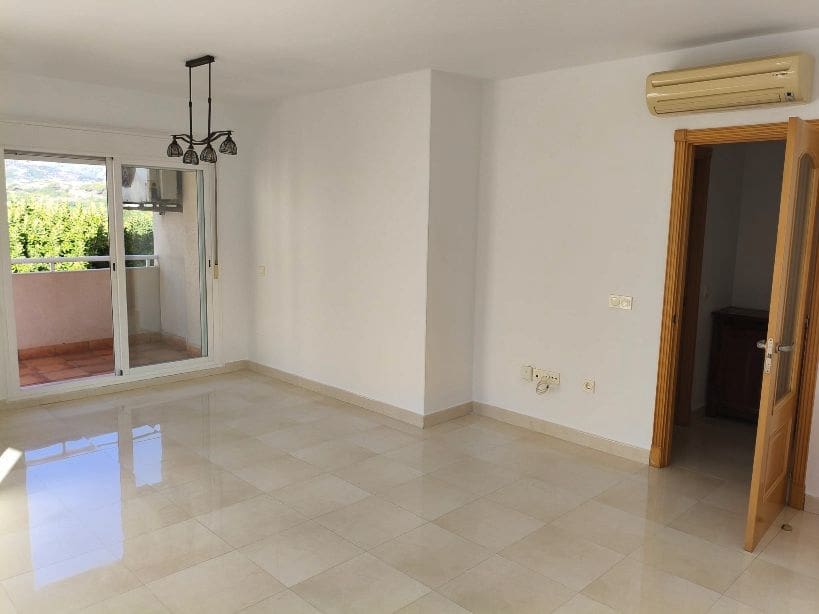 Piso de 3 habitaciones en Nerja en venta con garaje - 460.000 € (Ref: 9552689)