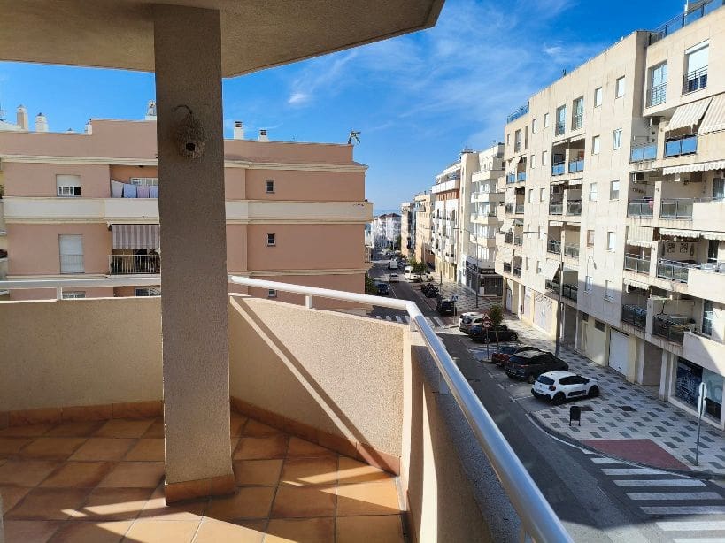 Piso de 3 habitaciones en Nerja en venta con garaje - 460.000 € (Ref: 9552689)