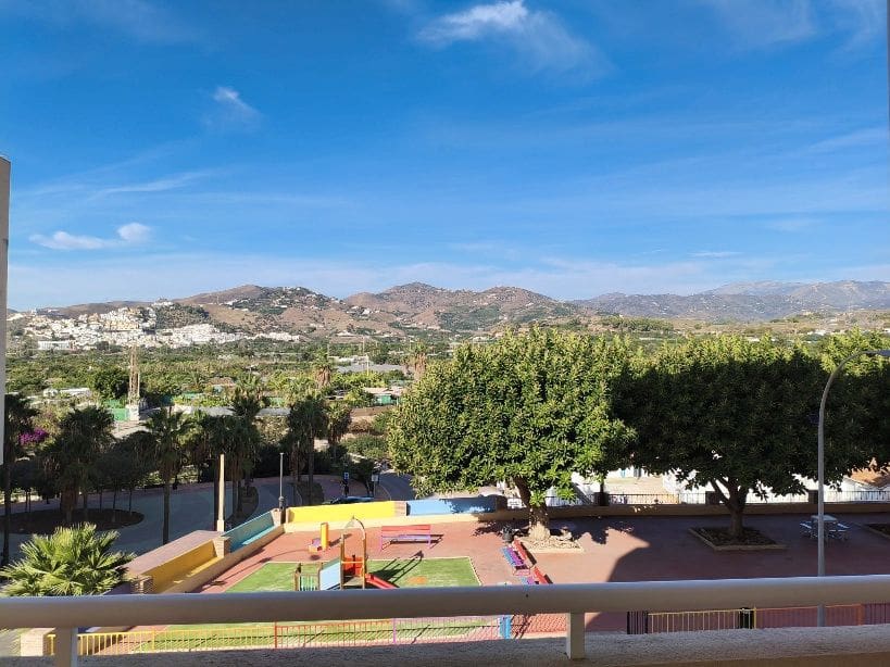 Piso de 3 habitaciones en Nerja en venta con garaje - 460.000 € (Ref: 9552689)