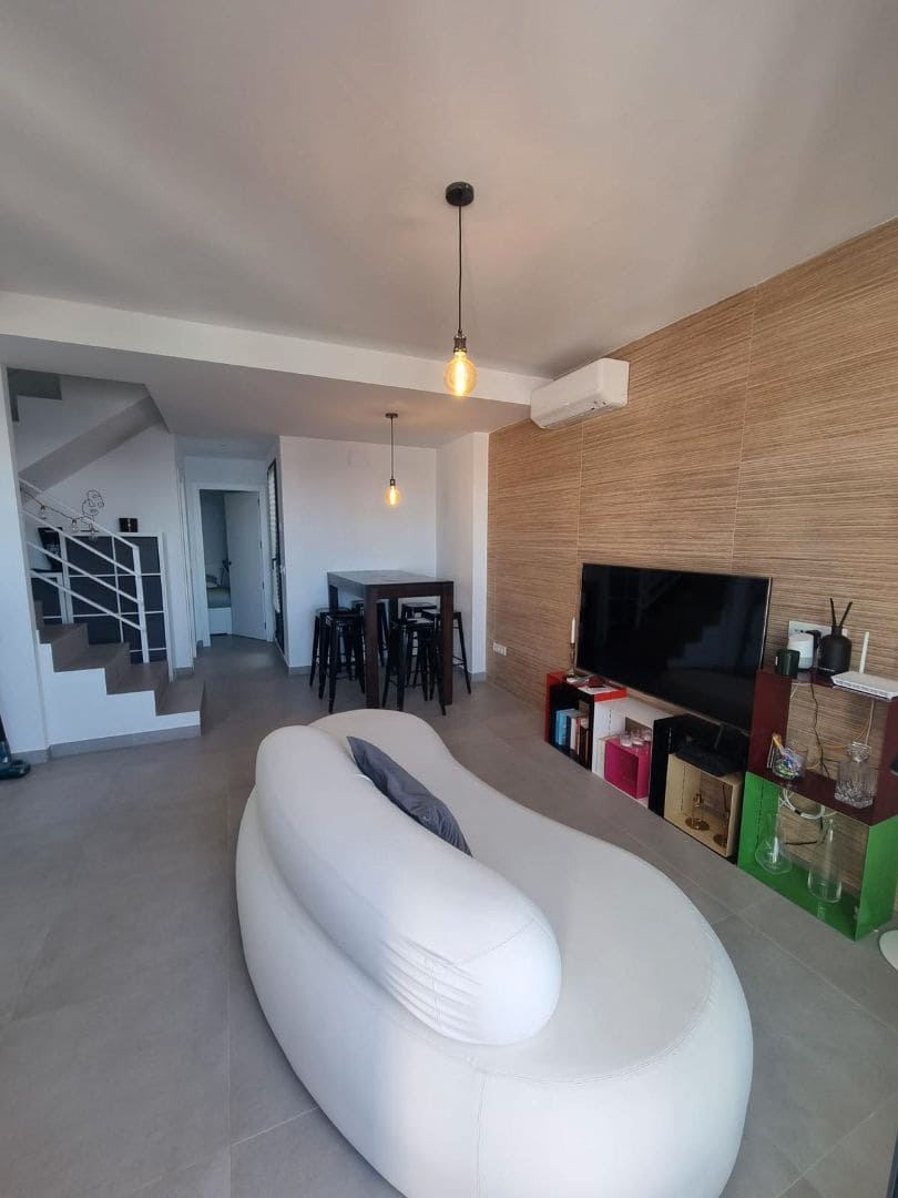 3 soverom Penthouse til salgs i Nerja med svømmebasseng garasje - € 479 000 (Ref: 9556144)