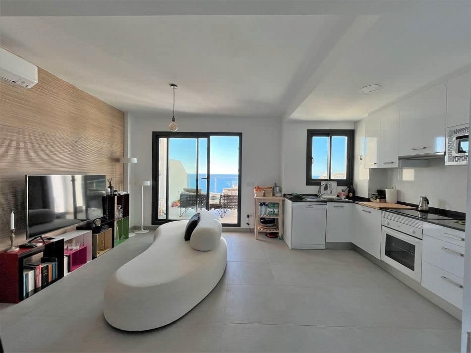 3 soverom Penthouse til salgs i Nerja med svømmebasseng garasje - € 479 000 (Ref: 9556144)