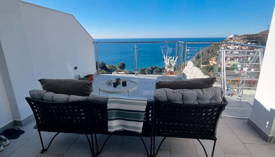 3 soverom Penthouse til salgs i Nerja med svømmebasseng garasje - € 479 000 (Ref: 9556144)