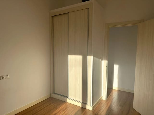 2 soveværelse Loft til leje i Vélez-Málaga - € 900 (Ref: 9564113)