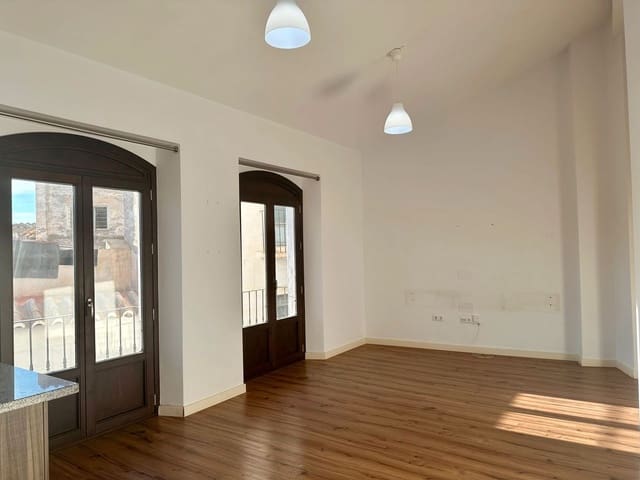 2 soveværelse Loft til leje i Vélez-Málaga - € 900 (Ref: 9564113)