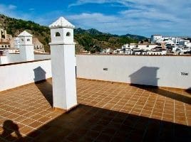 2 soveværelse Penthouse til leje i Frigiliana med swimmingpool - € 1.200 (Ref: 9590393)