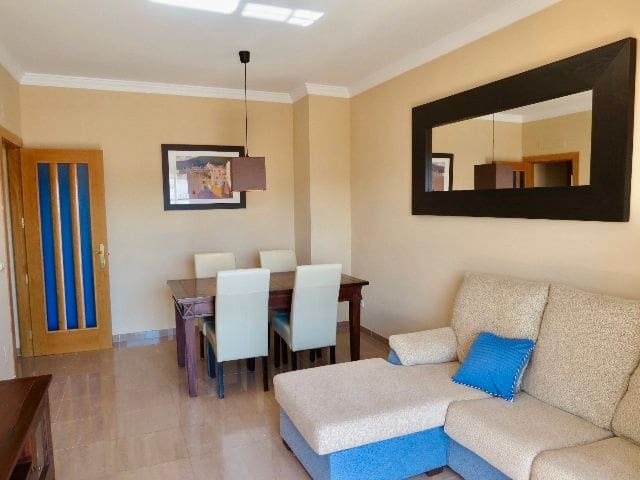 2 soveværelse Penthouse til leje i Frigiliana med swimmingpool - € 1.200 (Ref: 9590393)