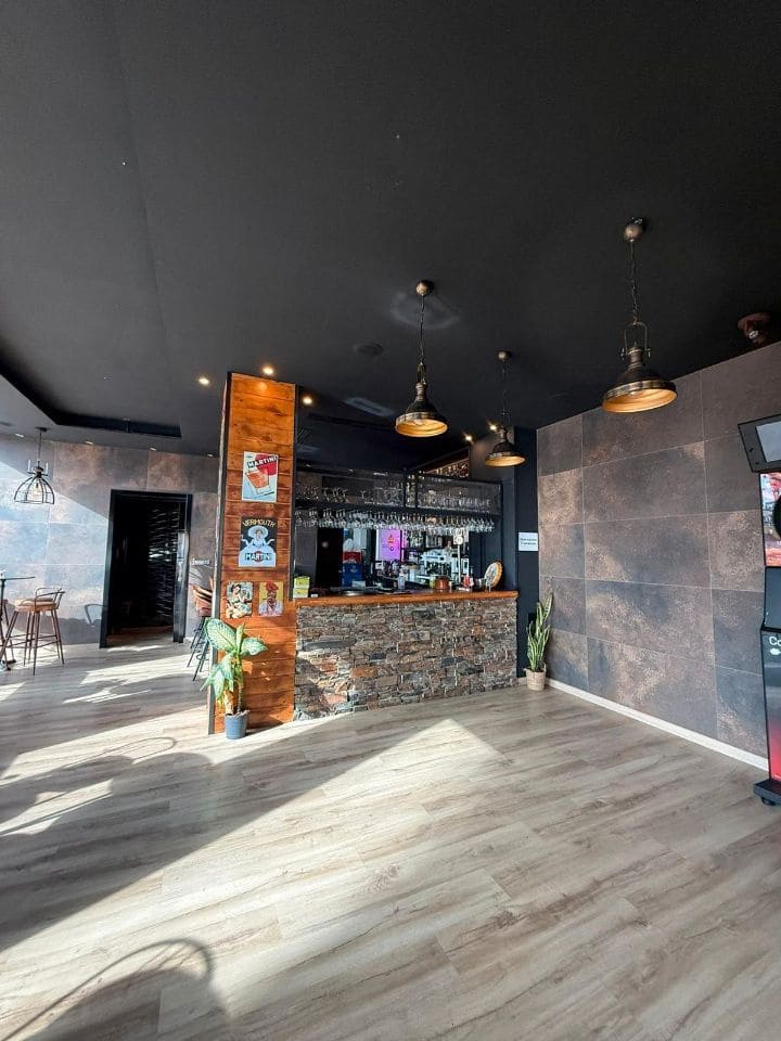 Commerciale in vendita in Velez-Malaga - 45.000 € (Rif: 9596474)