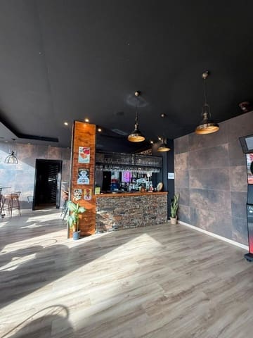 Commerciale in vendita in Torre del Mar, Vélez-Málaga - 45.000 € (Rif: 9596474)