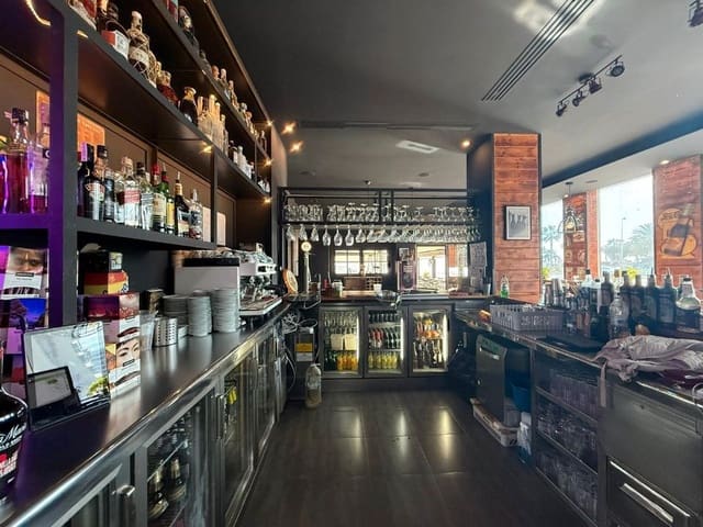 Commerciale in vendita in Torre del Mar, Vélez-Málaga - 45.000 € (Rif: 9596474)