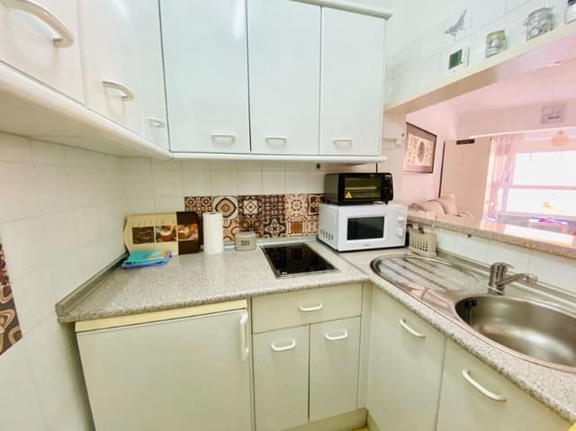 1 quarto Estúdio para venda em Centro Internacional, Torrox com piscina - 167 000 € (Ref: 9609611)