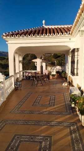 3 sovrum Villa att hyra i Torrox Park, Torrox med pool garage - 1 700 € (Ref: 9617898)