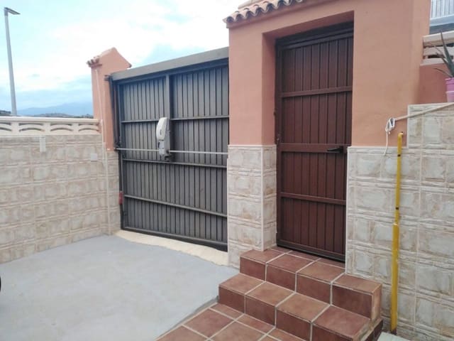 2 sovrum Villa till salu i Sotresgudo med pool garage - 315 000 € (Ref: 9645872)