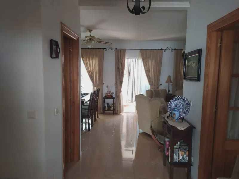 4 makuuhuone Huvila myytävänä paikassa Torrox mukana uima-altaan 
autotalli - 475 000 € (Ref: 9720512)