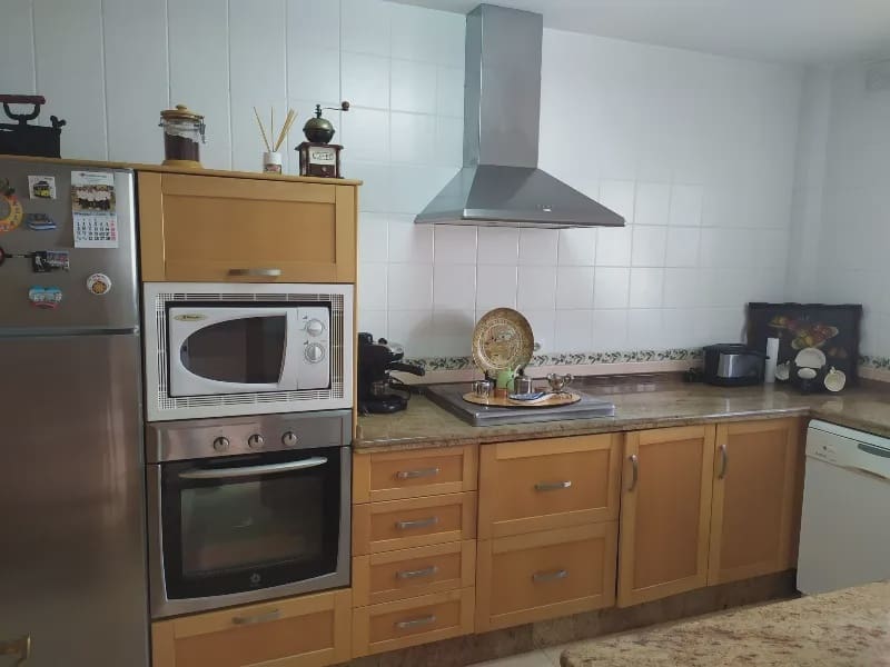 4 makuuhuone Huvila myytävänä paikassa Torrox mukana uima-altaan 
autotalli - 475 000 € (Ref: 9720512)